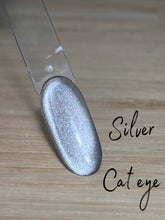 Load image into Gallery viewer, Silver Cat eye
