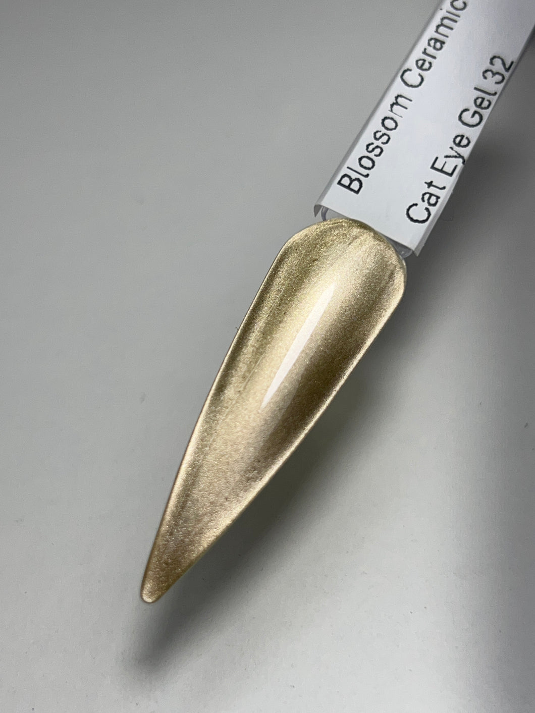 cat eye Gel 32